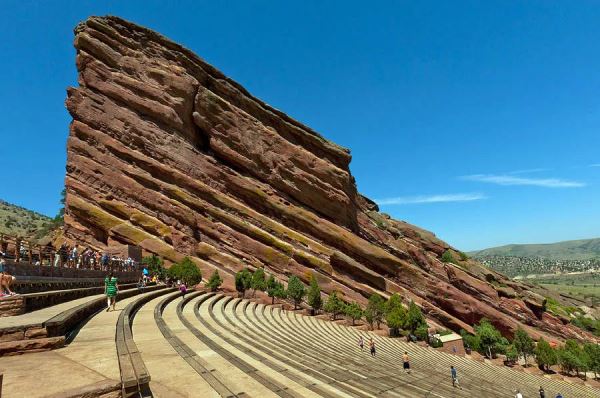 В Колорадо над амфитеатром Red Rocks наблюдали «темный металлический диск»